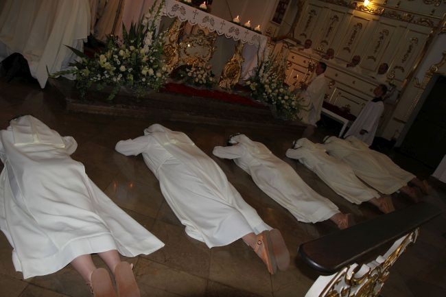 Śluby wieczyste sióstr ze Zgromadzenia Jezusa Miłosiernego