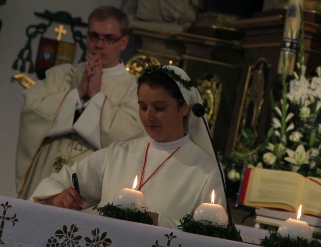 Śluby wieczyste sióstr ze Zgromadzenia Jezusa Miłosiernego