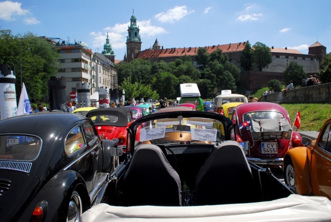 Parada "garbusów" w Krakowie