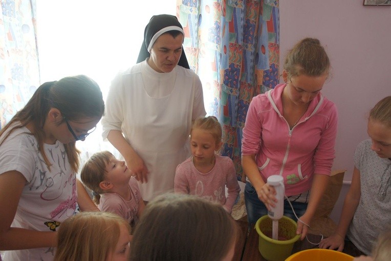 Oratorium Letnie u Sióstr Dominikanek  pt. „W krainie Dżungli” cz. 2