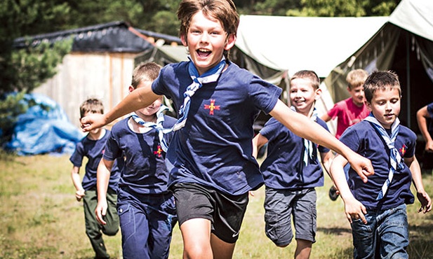  Chłopcy sami przyznają, że wolą zabawę na dworze od siedzenia przed komputerem