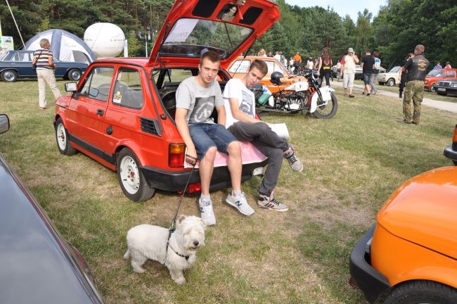 Zlot oldtimerów w Dobrzeniu Wielkim