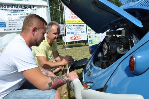 Zlot oldtimerów w Dobrzeniu Wielkim