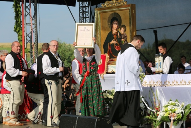 Jubileuszowy hołd dla MB Rychwałdzkiej