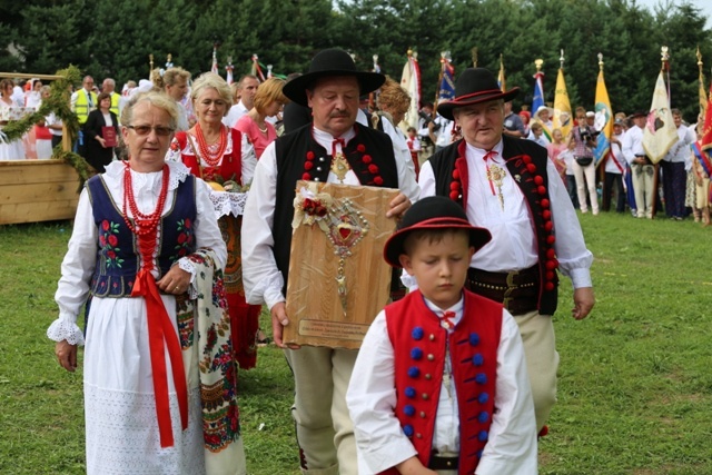 Jubileuszowy hołd dla MB Rychwałdzkiej