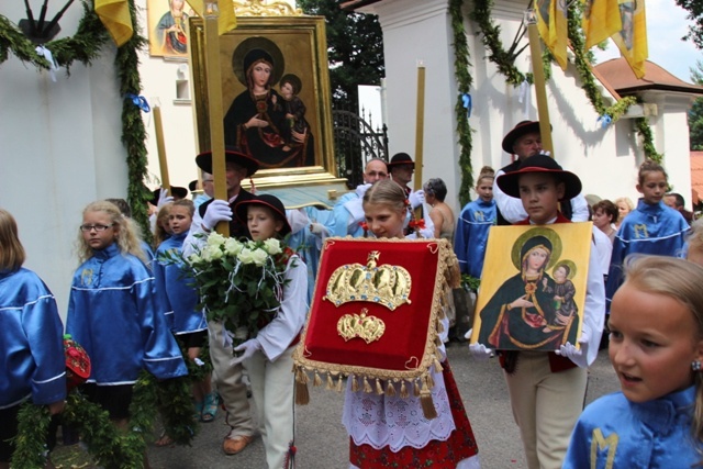 Jubileuszowy hołd dla MB Rychwałdzkiej