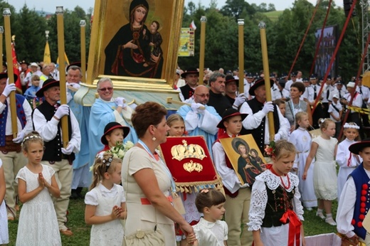 Jubileuszowy hołd dla MB Rychwałdzkiej