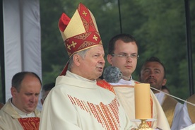 Bp Henryk Tomasik jest krajowym duszpasterzem młodzieży