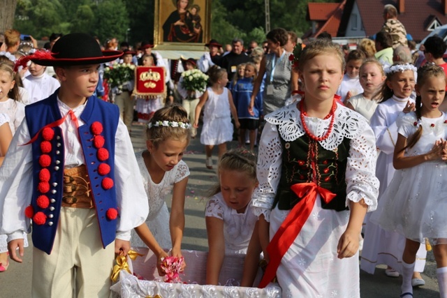 Jubileuszowy hołd dla MB Rychwałdzkiej - cz. 2