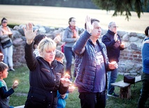  W pierwszym Wieczorze Chwały na polach Grunwaldu wzięło udział 60–70 osób