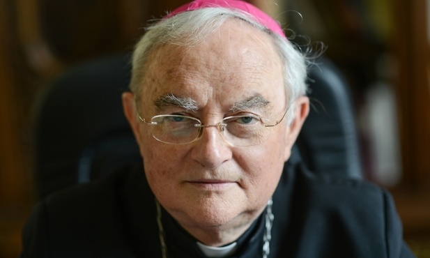 Abp Hoser: Ustawa otwiera furtki do nadużyć