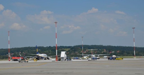 Samoloty na nowej płycie