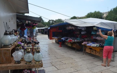 Bazar handlowy na pl. 3 Maja