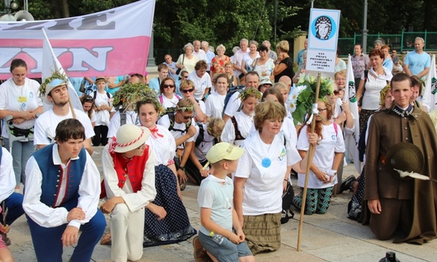 Po sześciu dniach wytrwałego marszu: na jasnogórskim szczycie