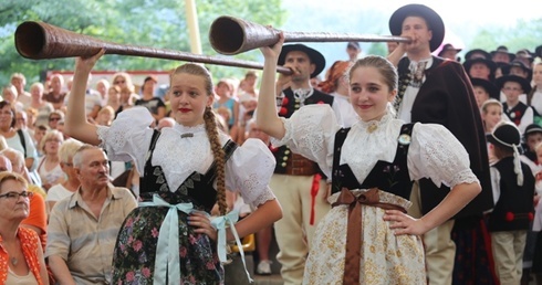 Sygnałem rozpoczęcia 52. Tygodnia Kultury Beskidzkiej był dźwięk trombit