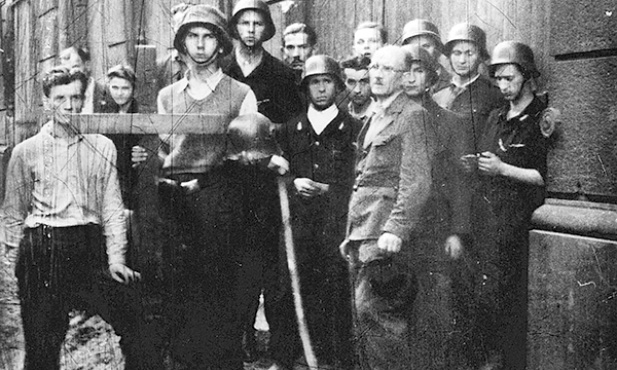  Pochowanie poległego z godnością w czasie powstania było ważne dla tych, którzy jeszcze żyli. Wielu zginęło bez należytego pochówku