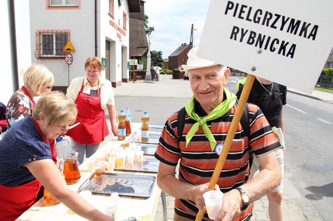 70. Pielgrzymka Rybnicka - dzień pierwszy - w drodze