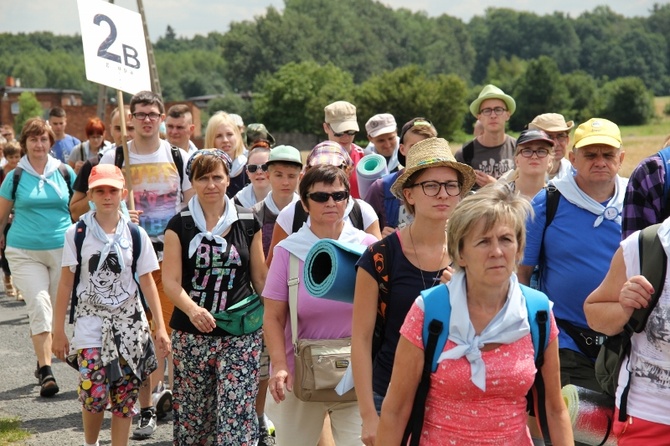 70. Pielgrzymka Rybnicka - dzień pierwszy - w drodze