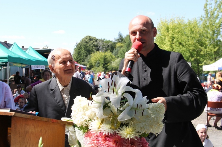 70. Pielgrzymka Rybnicka - dzień drugi - Msza św. w Górnikach