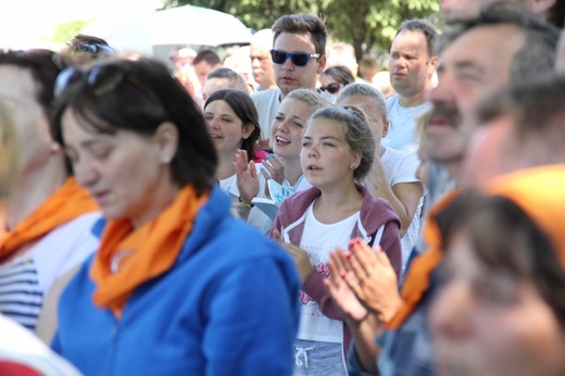 70. Pielgrzymka Rybnicka - dzień drugi - Msza św. w Górnikach