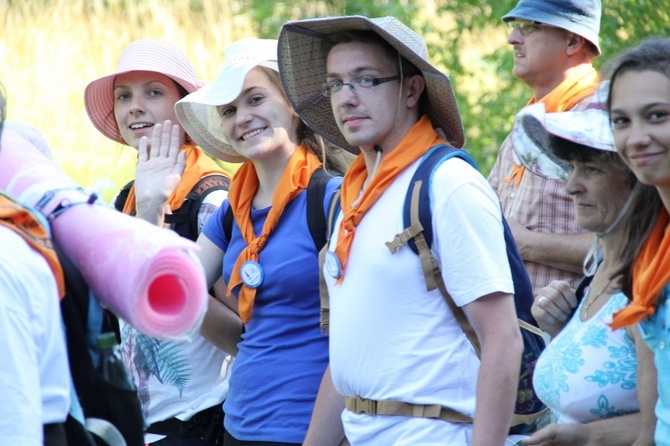 70. Pielgrzymka Rybnicka - dzień drugi - w drodze