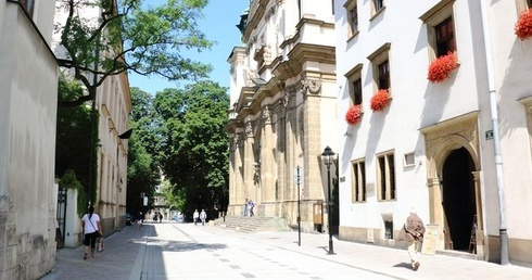 Wypiękniała ulica św. Anny