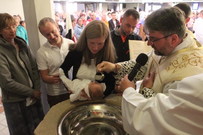 Chrzest i tysiąc gości