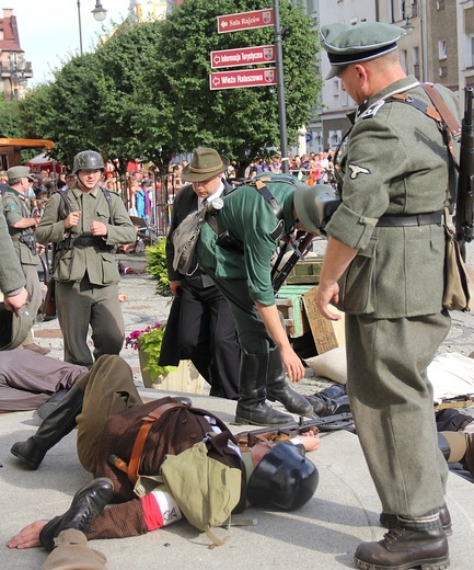 Inscenizacja powstania warszawskiego