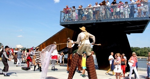 Tłumy na otwarciu bulwarów