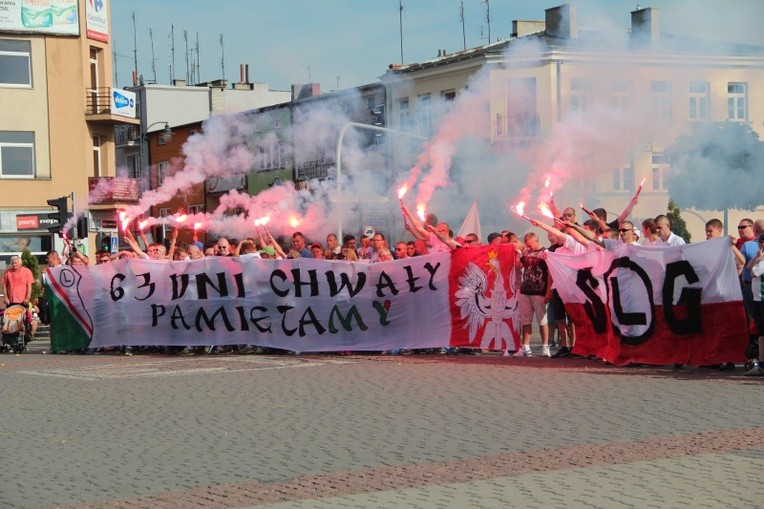 Tak kibice Legii Warszawa oddawali hołd powstańcom warszawskim