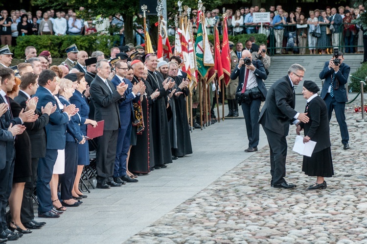 Msza św. na  Cmentarzu Powstańców Warszawy