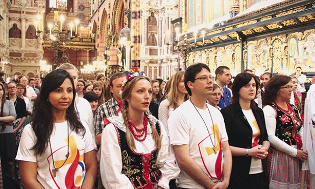 Przyjeżdżający na dni młodzieży do Krakowa mają do wyboru różne rodzaje pakietów, różniące się m.in. długością pobytu