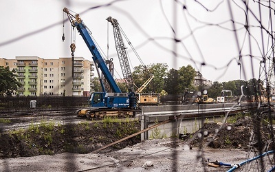 Budowany gliwicki odcinek drogi ma zostać ukończony wiosną 2016 r. Czy tam uda się uniknąć podobnej wpadki?