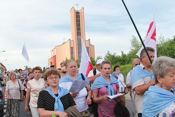  W tegorocznym marszu wzięło udział prawie 200 osób