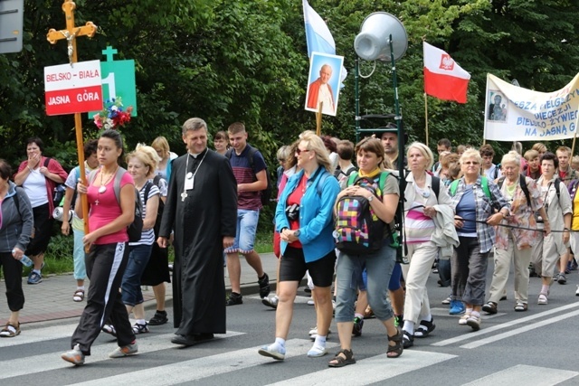 Tak wyruszali pielgrzymi z Hałcnowa przed rokiem...