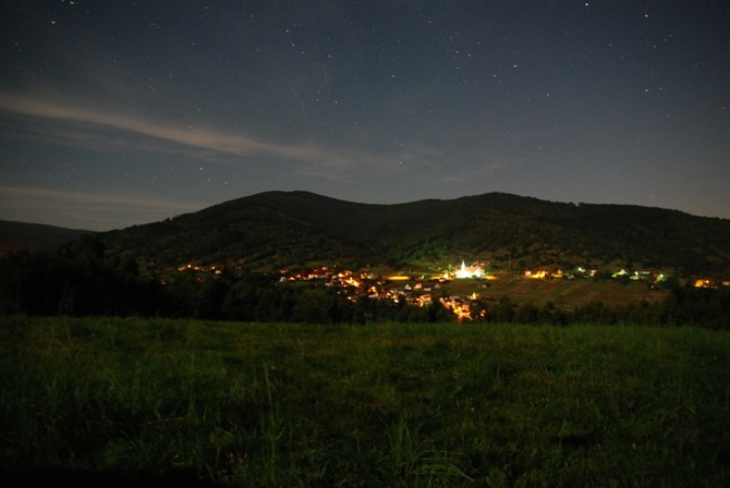 Nocne niebo nad Sopotnią Wielką