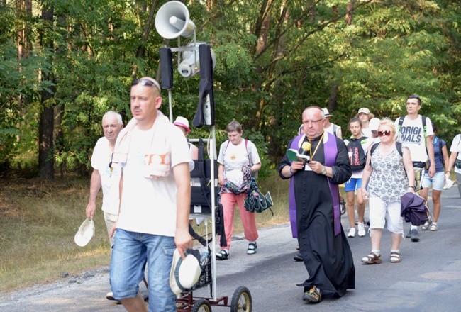 Skarżyska kolumna pieszej pielgrzymki diecezji radomskiej