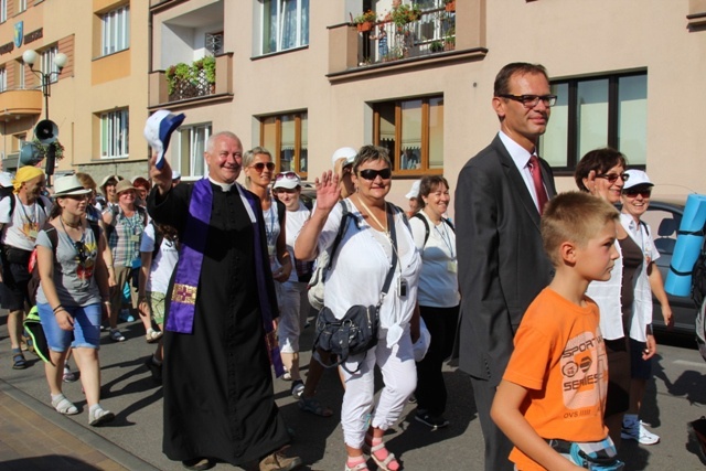 14. Pielgrzymka Dekanatu Czechowickiego w drodze na Jasną Górę