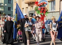 Kolumna czechowickich pielgrzymów wyruszyła spod kościoła NMP Królowej Polski