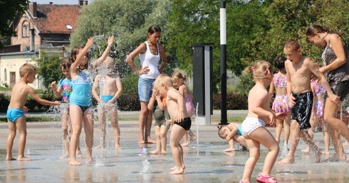 Fontanna jak plac zabaw