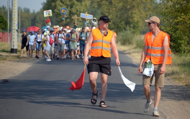 Opoczyńska kolumna pieszej pielgrzymki diecezji radomskiej