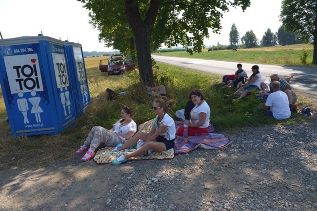 Opoczyńska kolumna pieszej pielgrzymki diecezji radomskiej