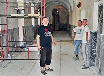 – Z ofiar przekazanych podczas Misterium Męki Pańskiej możliwy jest remont dolnego korytarza klasztoru, gdzie znajdzie swoje miejsce misyjna wystawa – mówi ks. Przemysław Kawecki