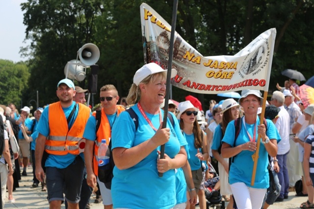 Powitanie pielgrzymów bielsko-żywieckich A.D. 2015 - cz. 2