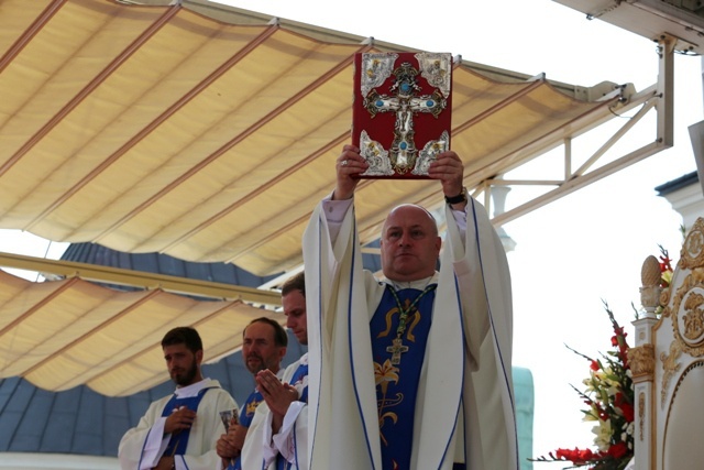 Młodzi pielgrzymi bielsko-żywieccy zawierzeni Maryi