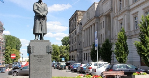 Prezydent Andrzej Duda złoży kwiaty pod pomnikiem Marszałka Józefa Piłsudskiego