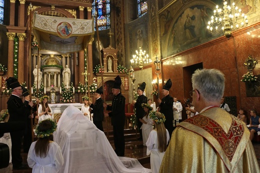 Procesja zaśnięcia i pogrzebu Maryi