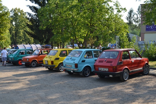 Zlot fiatów 126p w Krakowie