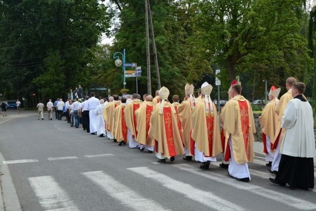 Odpust w Kamieniu Śl. i 30. rocznica sakry biskupiej