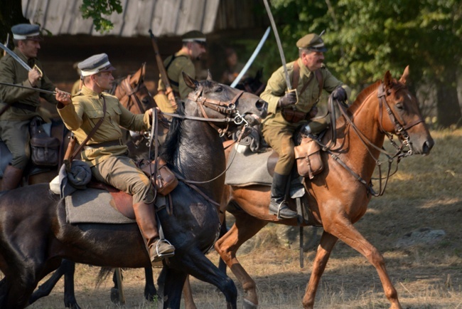 Wojna polsko-bolszewicka - rekonstrukcja w radomskim skansenie